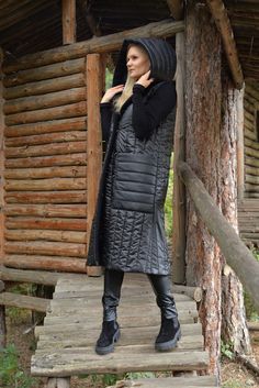 "Puffer Vest Black Hooded Vest  📌 SIZE CHART 📌  📌 Size * XS * (US 2, UK 6, IT 36, FR 34, DE 32, J 3)  Bust    33.5\"  /  85 cm Waist  26\"     /   66 cm Hips    36\"     /   91 cm Height 5.3\"   /  160 cm  📌 Size * S * (US 6, UK 10, IT 38, FR 34, DE 36, J 7)  Bust  35.5\"  / 90 cm Waist 28\"    /  71 cm Hips   38\"    /  97 cm Height 5.5\"  /165 cm  📌 Size * M * (US 10, UK 14, IT 44, FR 42, DE 40, J 11)  Bust     37.5\" /  95 cm Waist   30\"     /  76 cm Hips     40\"     /102 cm Height 5.7\"    /170 cm  📌 Size * L * (US 14, UK 18, IT 48, FR 46, DE 44, J 15)  Bust     40.5\"   / 103 cm Waist   33\"      /  84 cm Hips     43\"      /109 cm Height 5.9\"     / 175 cm  📌 Size * XL * (US 18, UK 22, IT 52, FR 50, DE 48, J 22)  Bust    43.5\"  / 110 cm Waist   36\"    /   91 cm Hips    46\ Longlined Puffer Vest, Hooded Puffer Vest, Long Solid Puffer Jacket With Detachable Hood, Long Hooded Puffer Vest, Hooded Puffer Jacket With Double-lined Hood For Outdoor, Chic Style Outfits, Winter Vest, Long Puffer, Hooded Vest