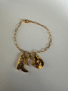 Cowgirl Western Gold Charm Bracelet Vintage Gold Jewelry For Rodeo, Western Style Gold Jewelry For Country Events, Vintage Gold Horseshoe Jewelry, Western Metal Jewelry For Western-themed Events, Western Theme Party, Chic Bracelet, Cowgirl Western, Gold Charm Bracelet, Music Fans