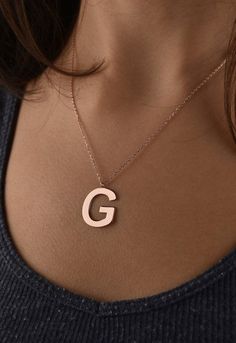 Custom Dainty Silver Initial Necklace, Personalized Valentine Necklace, Initial Dangle Necklace, Upper Case Initial Jewelry With Gold Chain #charmnecklace #choker #personalizednecklace #customnecklace #necklace #personalizedjewelry #customjewelry #pendant #birthdaygift #valentinedaygift #giftforher #namenecklace #initialnecklace #letternecklace #danglenecklace Necklace With A Letter, Amazing Necklaces, Valentine Necklace, Jewelry Gold Necklace, Silver Initial Necklace, Gifts Forbest Friend, Dangle Necklace, Silver Diamond Necklace, Letter Jewelry