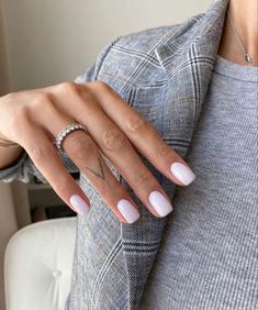 March Nails, Wedding Nails Glitter, Milky Nails, Nagel Tips, Casual Nails, Wedding Nails Design, Short Nail, Bride Nails, Pretty Designs