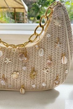 Crochet Bag Outfit, Crochet Fashion Trends, Trending Bags, Woven Purse, Sac Diy, Luxury Bags Collection, Fendi Bag, Diy Bag Designs, My Bags