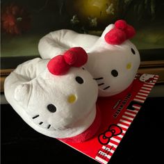 100% Polyester Shoe Size 5-6 Size Xs-S Hello Kitty Products, Hello Kitty Stuff, Hello Kitty Slippers, Hello Kitty Room Decor, Hello Kitty Gifts, Hello Kitt, Hello Kitty Merchandise, Hello Kitty Shoes, Hello Kitty Makeup