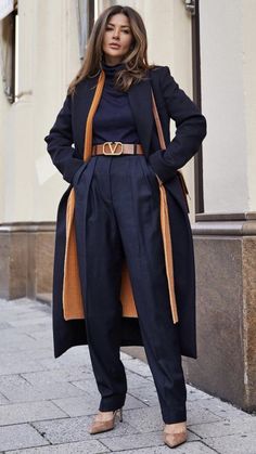 Navy Coat Outfit Winter Wear, Black And Navy Blue Outfit, Navy Winter Outfit, Navy Blue Winter Outfit, Winter Fits, Coat Outfits