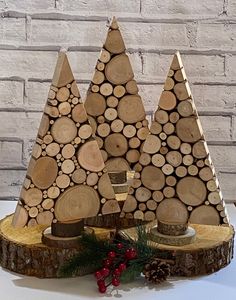 Cork Christmas Trees, Tree Mosaic, Log Slice, Wooden Decoration, Christmas Wood Crafts, Wooden Tree, Wooden Christmas Trees, Wood Tree, Christmas Tree Lighting