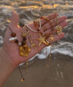 Dope Jewelry Accessories, Surf Jewelry, Beachy Jewelry, Cute Ear Piercings, Pretty Jewelry Necklaces, Whimsical Jewelry, Dope Jewelry, Funky Jewelry, Jewelry Lookbook