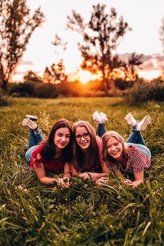 Mother Day Photo, Best Friends Photoshoot, Aesthetic Mother, Photoshoot Friends, Gifts Aesthetic, Friends Photoshoot