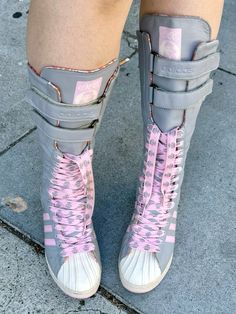 missy Elliott, Adidas, boxer, boots, knee-high, pink, and gray Knee High Sneakers Outfit, Knee High Rick Owens, High Sneakers Outfit, Boxer Boots, Knee High Sneakers, Missy Elliott, Early 2000s Fashion, Wrestling Shoes, Statement Shoe