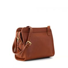 A medium size shoulder bag. Carries all the essentials then some. Extended zipper top for easy opening Power Casual, Frank Clegg, Riding Bag, Handbag Heaven, Shoulder Bags For Women, Work Bag, Tote Bag Leather, Brass Buckle, Zipper Top