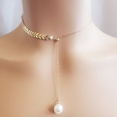 Beautiful Paris Pearl Necklace Condition: New Material: Gold Plated Length: 16in With 4in Extender Adjustable White Clavicle Chain Necklace, Silver Feather Necklace, Green Stone Necklace, Beautiful Paris, Sunflower Earrings, New Material, Turquoise Bead Necklaces, Butterfly Pendant Necklace, Cz Pendant