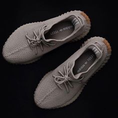 Yeezy Collection, Sneaker Lovers, Hype Shoes, Yeezy Shoes, 350 V2, Latest Sneakers