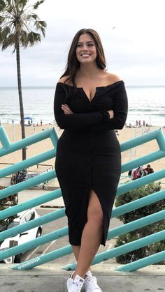 Prom Dress Black, Chique Outfit, V Neck Prom Dresses, Black Prom Dress, Black Prom, Prom Dresses With Sleeves, Plus Size Kleidung