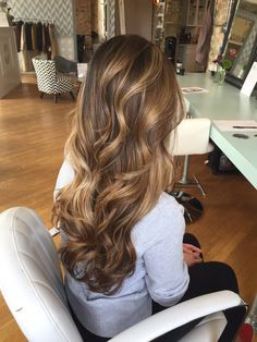 Carmel Highlights Dirty Blonde Hair, Caramel Honey Balayage, Hair Color Flamboyage, Golden Brown Hair, Brown Hair With Blonde Highlights