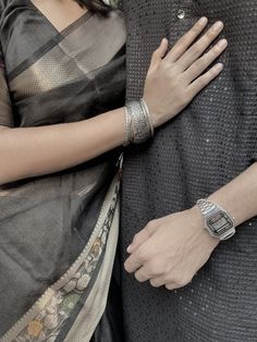 Saree Poses With Boyfriend, Couple Traditional Poses, Indian Couple Poses, Traditional Couple Poses, Poses To Recreate, Indian Couple Aesthetic, No Face Couple Photos, No Face Couple