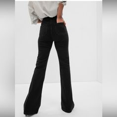 New With Tags Size 30 Long Super Flare And Super Cute! High Rise Jean Has An 11" (28 Cm) Rise. Slim Through The Hip & Thigh. Flared Leg. Full-Length Jeans. Hits Below The Ankle. 21.5" (55 Cm) Leg Opening. Inseam: Long 34.5" (88 Cm) 70s Asian Fashion, Womens Trouser Jeans, Black Flare Jeans, Jeans Look, High Rise Denim Jeans, Low Rise Flare Jeans, Loose Fit Jeans, Flare Leg Jeans, Gap Denim