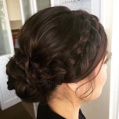 Braided Headband Hairstyles, Headband Braid, Braided Headband Hairstyle, Quince Hairstyles, Peinados Fáciles Para Cabello Corto, Low Bun, Penteado Cabelo Curto, Braided Headband, Trending Hairstyles