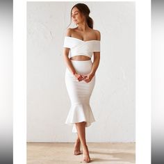 The Galleria Set Is A Stunning Figure Hugging Two Piece Set Which Features An Off The Shoulder Neckline Crop & High Waisted Fitted Skirt That Has A High-Low Length Fish Tail Skirt. It Is Fully Lined And Has Stretch Which Will Hug Your Curves Perfectly. Both The Top & Skirt Have A Center Back Zipper. Can Be Worn With A Strapless Bra. Runs True To Size Fitted Cropped Dress For Day Out, Floral Crochet Dress, Australian Clothing, Fitted Sheath Dress, Havana Nights, Black Embroidered Dress, Lularoe Carly Dress, Fish Tail, High Neck Sleeveless