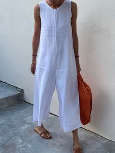 Linen Jumpsuit Outfit, Cotton Jumpsuits For Women, Classy Jumpsuit Outfits, Jumpsuit Outfit Casual, Linen Outfits, Linen Overalls, Classy Jumpsuit, Stylish Jumpsuit, Linen Fashion