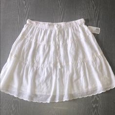 Short White Skirt In Perfect Condition Forever 21 White Summer Skirt, Forever 21 White Cotton Mini Skirt, Forever 21 Casual Tiered Skirt Skort, Forever 21 Casual Tiered Skort, Spring White Mini Skirt By Forever 21, Forever 21 White Mini Skirt For Spring, Casual Forever 21 Tiered Skort, Forever 21 Tiered Skirt With Lining, Forever 21 White Lined Skirt Bottoms