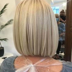 Blonde Baliage, Neck Length Hair Cuts, Blond Bob, Hair Stules, Modern Bob Hairstyles, Beige Blonde Hair, Blonde Layered Hair, Short Hair Highlights, Modern Bob