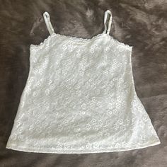 Elle Women’s Ivory With Double Layer Front, Lace Upper Layer Camisole Tank Top. Size S. No Tags, Never Used. Measurements: From Pit To Pit 16’’ Total Length 23’’. Feminine White Camisole With Lace Top, White Fitted Lace Top With Spaghetti Straps, Feminine White Lace Top Camisole, White Lace Top Camisole For Spring, White Feminine Spaghetti Strap Top, White Lace Camisole Top For Spring, Feminine White Lace Camisole, Chic White Lace Cami Top, White Fitted Lace Camisole Top