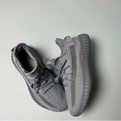 Adidas Yeezy Boost 350 V2 'Steel Grey' 🌪️ Buy Now Pay Later with Afterpay / ZipPay / Klarna & more 🛒 #sneakermode #sneakers #yeezy #yeezy350 #yeezy350v2 #steelgrey Grey Yeezy, Sneakers Yeezy, Sply 350, 350 Boost, Yeezy Boost 350 V2, Junior Year, Grey Outfit