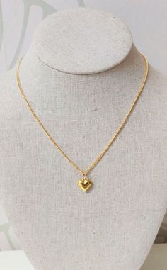 Chain Lockets Gold Simple, Puffed Heart Necklace, Simple Gold Chain, Gold Jewelry Prom, White Jewellery, Jewelry Necklace Simple, Gold Minimalist Jewelry