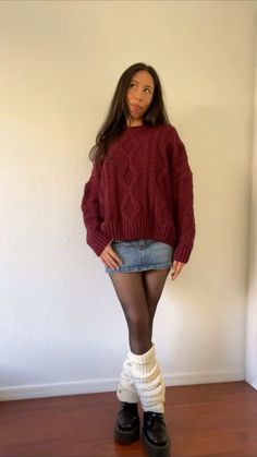 Knit Leg Warmers Outfit, Styling Leg Warmers, Winter Skirt Outfit Cold Weather, Outfit With Leg Warmers, Burgundy Tights Outfit, Leg Warmer Outfits, Denim Skirt Outfit Winter, Styling Tights, Warmer Outfits