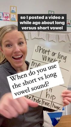 a woman holding up two signs in front of her face with the caption, when do you use the short vs long voie sound?