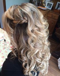 Party Curls, Evening Hair, Evening Hairstyles, Hair Curls, Girls Stuff, Hair Stuff, Curled Hairstyles, Long Hair Styles, Hair Styles