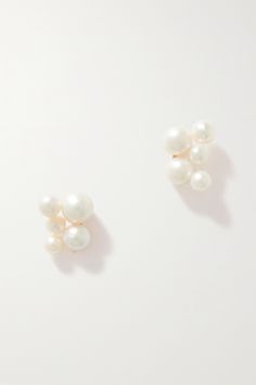 Completedworks' 'Universal Code' earrings are each set with a cluster of five freshwater pearls in various sizes - the formation represents the rivers that have reversed course due to changing climates. They're handmade from gold vermeil and look particularly pretty worn alone. Pearl Earring Stack, Double Sided Pearl Earrings, Pearl Cluster Earrings, Floral Dresses Short, Pearl Cluster, Earrings Pearl, Fashion Jewelry Earrings, Fine Jewelry Designers, Cluster Earrings