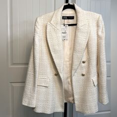 Brand New With Tags! This Is Sold Out In Stores!! Zara Women’s Cream Jackie O Style Blazer Gold Details. Women’s Size Large. Classic White Tweed Jacket, Chic Cream Tweed Blazer, Elegant Cream Tweed Blazer, Classic Cream Tweed Blazer, Zara Tweed Jacket For Spring Formal, Elegant Zara Tweed Jacket, Tailored White Tweed Outerwear, White Tailored Tweed Blazer, White Tweed Blazer For Work