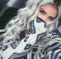 ✝☾Pinterest: Jasmine Israel☽✝ White Silver Hair, Witch Dog, Hair Colorful, Balayage Blonde, Silver Hair Color, Hair Envy, Grunge Hair, Silver Hair, Hair Dos