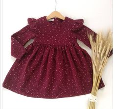 Girls dress made of 100% cotton. Long sleeve. Muslin fabric. Double gauze with golden dots. Color:purple You can buy the same color headband here https://www.etsy.com/uk/listing/871506857/organic-linen-hair-bow-for-girl-or-baby?ref=shop_home_active_10 All items are handmade and unique, therefore pattern placements may vary slightly from the item pictured. Sizing Guidelines (runs big and fits better on a maximum age range indicated, if between sizes better size down): 1-3 month (62cm/24.4in. heig Birthday Long Sleeve Dress, Toddler Christmas Dress, Christmas Dress Baby, Sage Green Dress, First Birthday Dresses, Dress Baby Girl, Dots Dress, Baby Christmas Outfit