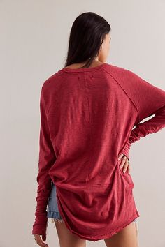 Easy and classic, this lightweight long sleeve tee will be your new go-to. * Slouchy oversized tee * Unfinished trim * Thumb holes on the cuffs * Rounded hem **Note:** Color Code 004 (Heather Grey) Contents- 90% Cotton, 10% Polyester | We The Free Arden Tee at Free People in Brown, Size: M Free People Summer, Free People Store, Oversized Tee, Thumb Holes, Color Code, Boho Clothing, Mountain View, Jeans Dress, Fashion Tees