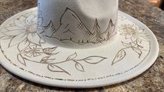 Hat Burning, Lainey Wilson, Painted Hats, Felt Fedora, Cowboy Hat, Western Wear, Fedora, Cowboy Hats, Cowboy