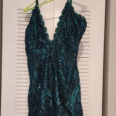 Purchased From Pretty Little Things Size Xl New With Tags Green Sequins Dress, Green Sequin Dress, Sequins Dress, Green Sequins, Teal Green, Sequin Dress, Little Things, Colorful Dresses, Prom Dresses