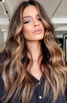 Bronze Hair Color, Spring Hair Color Trends, Bronze Hair, Brunette Hair With Highlights, Spring Hair Color, Caramel Highlights, Brunette Balayage Hair