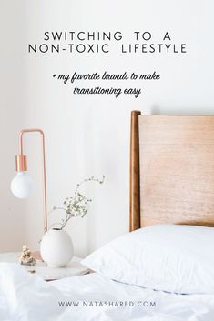 a bed with white sheets and pillows in front of a wooden headboard that says beauty benefits of silk pillowcases