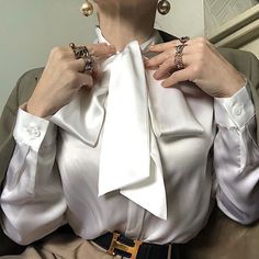 Bows and frills, Dress-up and thrills, We’re here to make you feel your absolute best. For everyday and evermore LILYSILK. #lilysilk #silkshirt #silk #ladyboss #fashiongoals #feminismanddreams #womenpower #dresstoimpress #comfortingluxury #foreverydayandevermore Dark Academia Fashion Pants, Parisienne Chic, Dark Academia Fashion, Academia Fashion, Satin Blouses, Look Vintage, 가을 패션, Elegant Outfit, Aesthetic Fashion