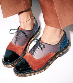 Shoes Laces, Oxford Shoes Outfit, Rashida Jones, Christian Louboutin Outlet, Paris Mode, Shoes Woman, Up Shoes, Mens Fashion Trends, Shoe Lover