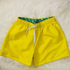 Nwt Back Pocket Drawstring Tiny Stain See All Photos Great Condition!! Summer Beach Shorts With Adjustable Waist, Yellow Drawstring Swimwear For Summer, Beach Shorts With Drawstring And Adjustable Waist, Yellow Drawstring Shorts For Summer, Yellow Casual Short Swim Trunks, Casual Yellow Short Swim Trunks, Yellow Casual Short-length Swim Trunks, Casual Yellow Bottoms For Poolside, Spring Pool Shorts With Drawstring