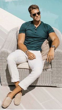 Florida Classic Outfits, Cabo Outfits, Tropical Vacation Outfits, Patrick Schwarzenegger, Dubai Outfits, White Pants Outfit, Smiling Woman, Mens Casual Outfits Summer