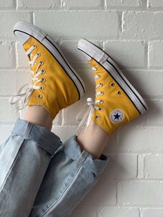 Yellow Converse Aesthetic Outfit, Converse Chuck Taylor All Star Yellow, Yellow Converse High-top Sneakers With Rubber Sole