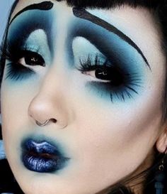 Futuristic Alien Makeup, Drag Makeup Hooded Eyes, 1920s Drag Makeup, Gothic Drag Makeup, Dragula Drag Looks, Geode Makeup, Drag Inspired Makeup, Avant Garde Makeup Creative, Goth Drag Queen