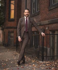 I’ve styled this brown tweed suit here with a nod to fall colors by using a burgundy tie and pocket square. And instead of white shirt, I’ve gone with a light pink poplin, which complements the burgundy accessories and pairs nicely with the dark brown tweed. While this look would certainly make a good business casual suit, it’s an outfit that could easily be repurposed as a men's date night outfit at a nice restaurant or later on as a men's holiday party outfit idea. Tap to shop this look! Mens Holiday Party Outfit, Mens Date Night Outfit, Pink Shirt Outfit, Burgundy Accessories, He Spoke Style, Summer Suits Men, Business Casual Suit, Dapper Suits