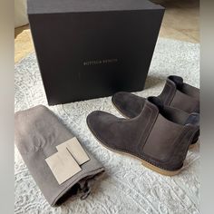 Bottega Veneta Auth Men’s Calf Suede Chelsea Boots As Seen On Kanye West. These Are Completely Dead Stock Now, So Super Rare! Eu 42 New With Box, Dust Bags, Cards Purchased From The Bottega Veneta Store In Italy If You Have Any Questions, I Will Be Happy To Respond. Smoke Free Pet Free I Don’t Accept Returns I Ship On The Same Day Please Note That I Will Be Taking A Video Of Myself Packaging The Item And Dropping It Off For Scammers. ** Bottega Veneta Boots Outfit Men, Black Bottega Boots, Bottega Tire Boots, Bottega Veneta Lug Boots, Bottega Veneta Tire Boots Men, Suede Chelsea Boots, Kanye West, Bottega Veneta, Chelsea Boots