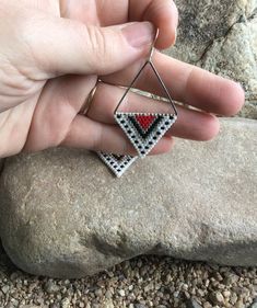 Red and Silver Triangle Beaded Earrings - Etsy Triangle Beaded Earrings, Bead Stitch, Beaded Charms, Stitch Earrings, Beaded Chandelier Earrings, Earrings Patterns, Native American Earrings, Diy Jewelry Inspiration, Bead Projects