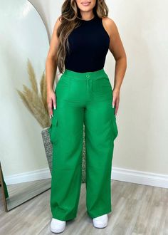 97% polyester 3% spandex Model is wearing size Medium Elastic Waistband Stretchy Front pockets Kelly Green Pants, Green Joggers, Womens Wide Leg Pants, Green Pants, Let's Talk About, Let's Talk, Kelly Green, Cute Casual Outfits, Cargo Pants