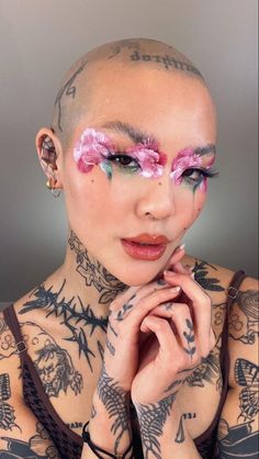 Meicrosoft on insta Banes World, Crazy Eyeshadow, Makeup Carnaval, Drag Make-up, Flower Makeup, Easter Makeup, Avant Garde Makeup, Makijaż Smokey Eye