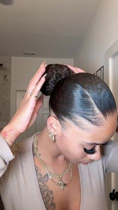 Naturally Melaninn Hair | Slick bun 🤩 . . Follow @naturallymelaninn for more!👑🔥 🌻 . . . 🎥: @_lalaronay . . #naturalhair #coilyhair #melanin #ponytail #natural #nat… | Instagram Slick Back Messy Bun Black Women, 4c Sleek Bun, Slick Bun On 4c Hair, How To Do Slick Back Bun 4c, Bun Ponytail Black Hair, Slick Back Bun Tutorial 4c Hair, Slik Bun Hairstyle Black, Slick Back Bun Natural Hair, Black Hair Bun Styles